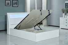 Load image into Gallery viewer, Barcelona-bed